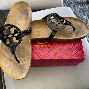 Like new women’s sandals